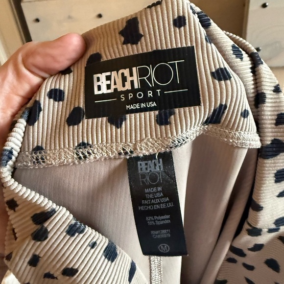 Beach Riot Ayla Spotted Print Activewear Legging - Picture 2 of 6